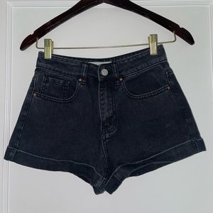 PACSUN MOM SHORT HIGHWAISTED SIZE 23 BLACK